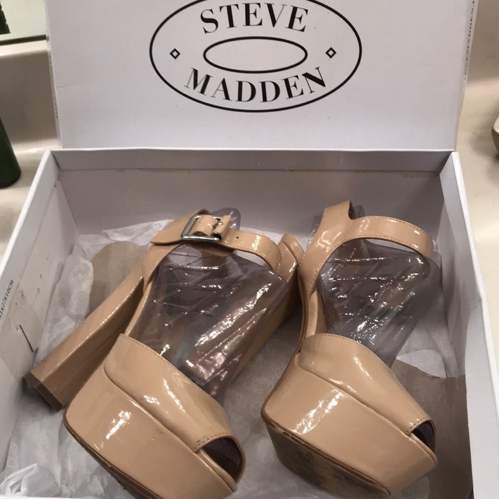 Steve Madden Jillyy Fawn Patent Heel